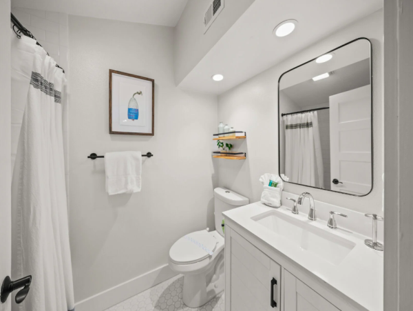Charming Retreat with Lagoon-Style Pool & Prime Anna Maria Island Location