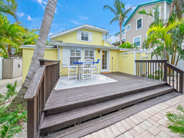 Charming Retreat with Lagoon-Style Pool & Prime Anna Maria Island Location
