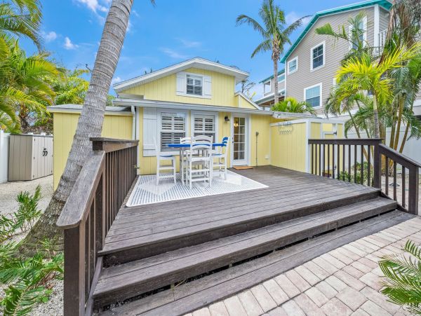 Charming Retreat with Lagoon-Style Pool & Prime Anna Maria Island Location