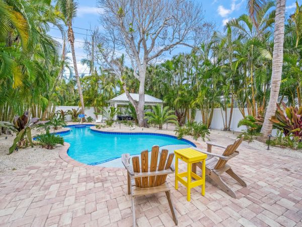 Charming Retreat with Lagoon-Style Pool & Prime Anna Maria Island Location