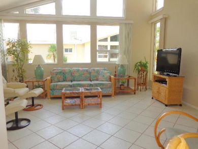 Venice Condo - Sleeps 4 - Pool & Beach
