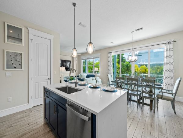 Anna Maria Island Vacation Pool Home Five Bedrooms Sleeps 10