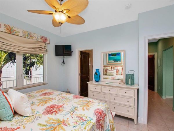 Short Walk to Beach Key Colony Vacation Home Private Pool