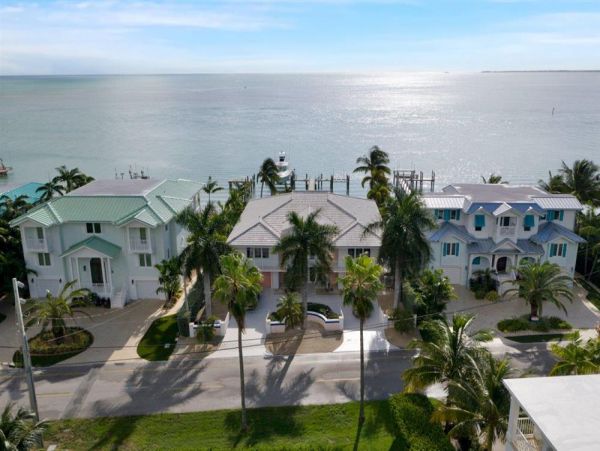 Short Walk to Beach Key Colony Vacation Home Private Pool