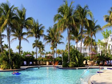 Tropical Lagoon Style Swimming Pool Tropical Lagoon Style Swimming Pool