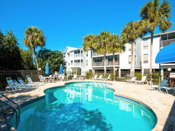 Holmes Beach 2 Bedroom Rental Overlooking Nature Preserve.