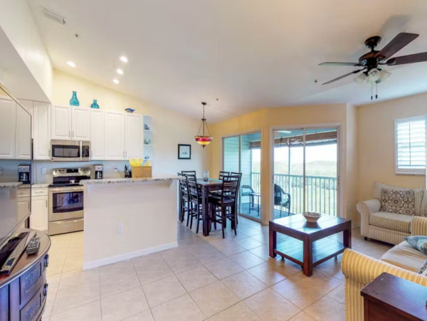 Holmes Beach 2 Bedroom Rental Overlooking Nature Preserve.