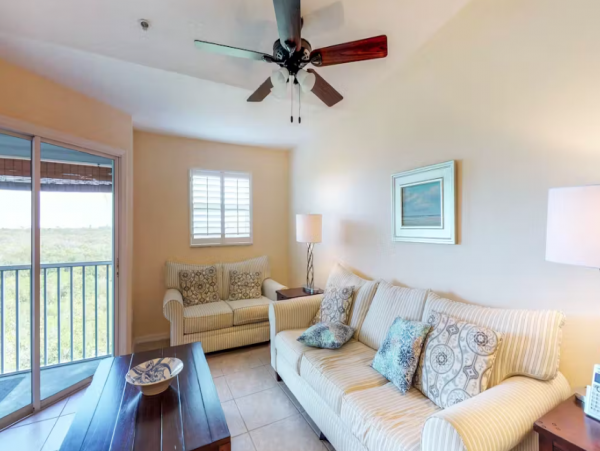 Holmes Beach 2 Bedroom Rental Overlooking Nature Preserve.