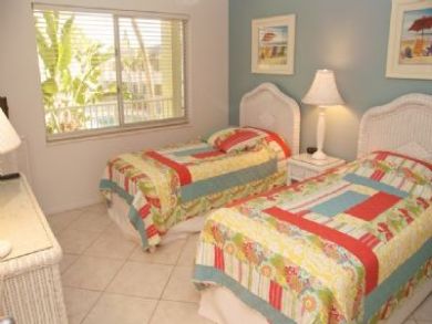 Guest Bedroom with Twin Beds