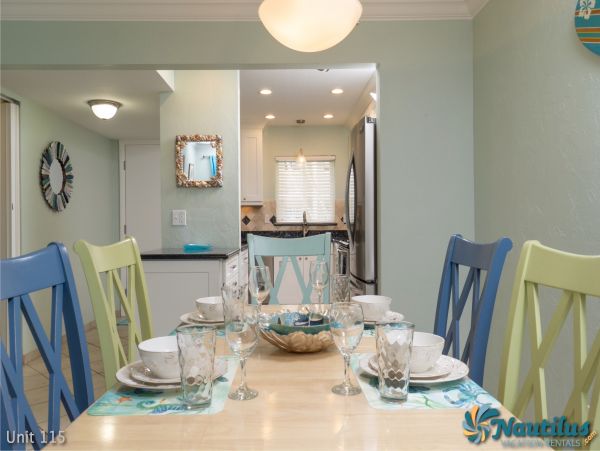 Two Bedroom Beach Condo Sleeps 4 Communal Pool