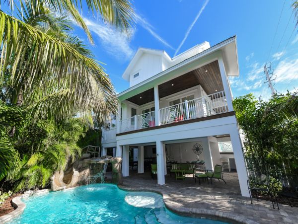 Eight Bedroom Deluxe Anna Maria Rental with Private Pool