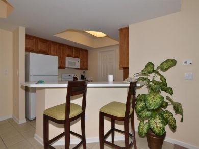 Kitchen with Breakfast Bar