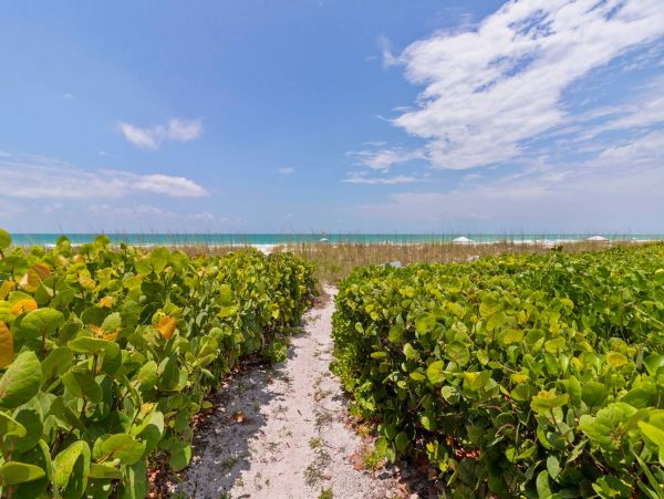 Longboat Key Vacation Condo Sleeps 4 Guests Full Gulf View
