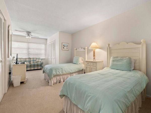 Longboat Key Vacation Condo Sleeps 4 Guests Full Gulf View