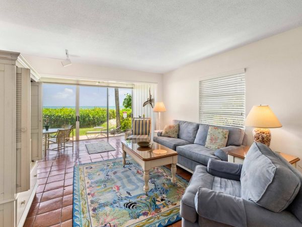 Longboat Key Vacation Condo Sleeps 4 Guests Full Gulf View