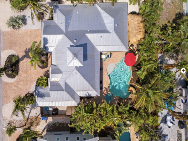 Anna Maria Island Vacation Pool Home Short Walk to Beach 4/5 Bedrooms
