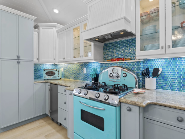 Anna Maria Island Vacation Pool Home Short Walk to Beach 4/5 Bedrooms