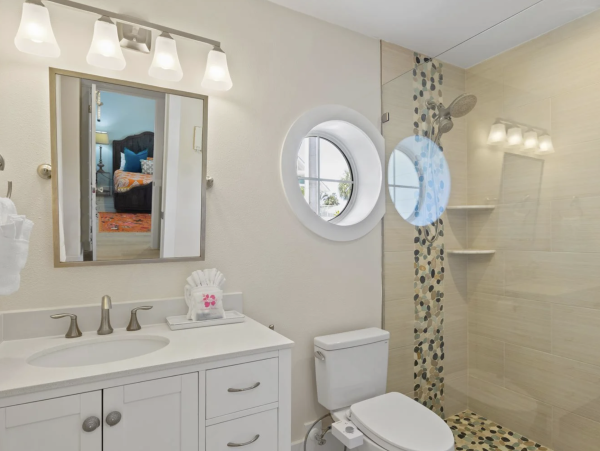 Anna Maria Island Vacation Pool Home Short Walk to Beach 4/5 Bedrooms