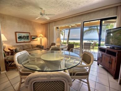 Dining Area with Ocean View Dining Area with Ocean View