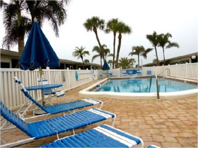 Poolside Sun Loungers