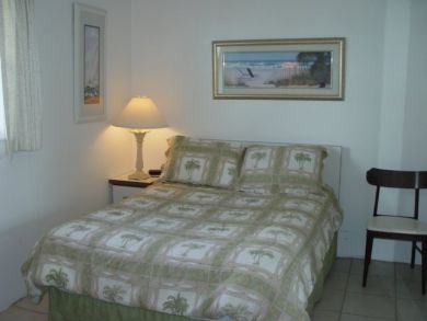 Bedroom with Double & Twin Beds