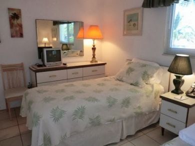 Bedroom with Double & Twin Bed