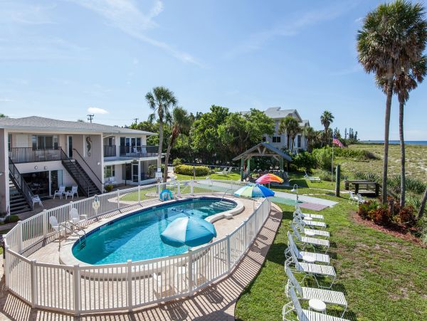 One Bedroom Beachfront Vacation Condo in Venice