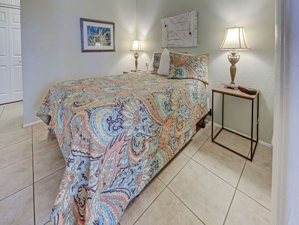 One Bedroom Beachfront Vacation Condo in Venice