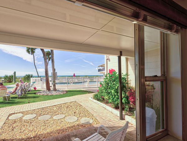 One Bedroom Beachfront Vacation Condo in Venice
