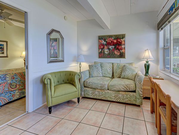 One Bedroom Beachfront Vacation Condo in Venice