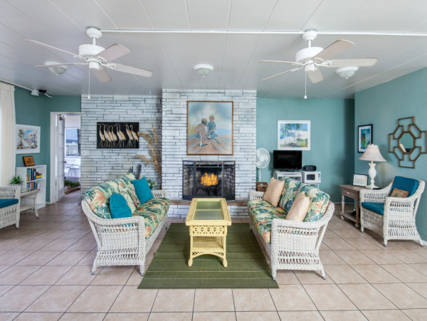 Charming Venice Condo with Gulf Views & Heated Pool