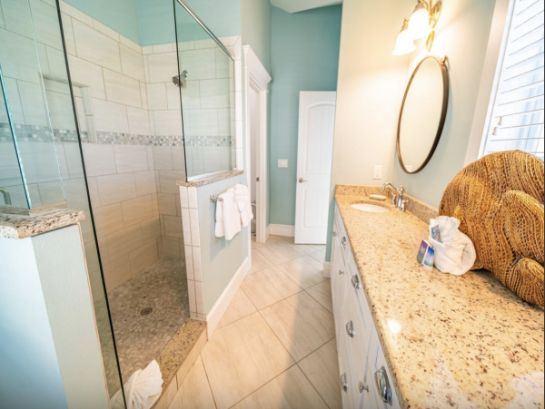 Anna Maria North end Rental 2 min walk to the Beach.