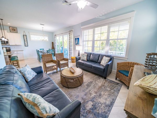 Anna Maria North end Rental 2 min walk to the Beach.
