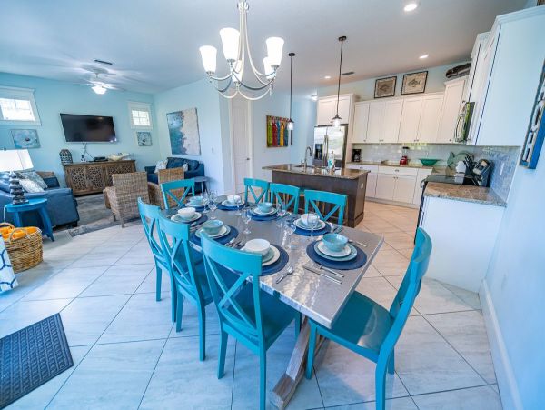 Anna Maria North end Rental 2 min walk to the Beach.