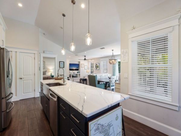 Stunning Anna Maria Vacation Home with Large Pool Sleeps 8