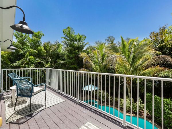 Stunning Anna Maria Vacation Home with Large Pool Sleeps 8