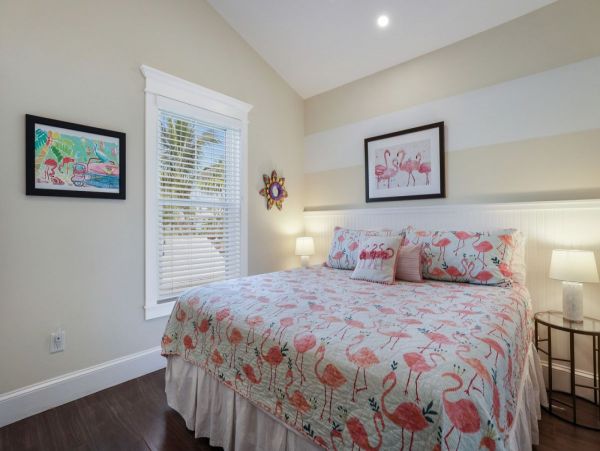 Stunning Anna Maria Vacation Home with Large Pool Sleeps 8