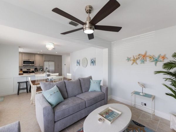 Beachfront Condo Getaway in Boca Grande - Unwind in Paradise