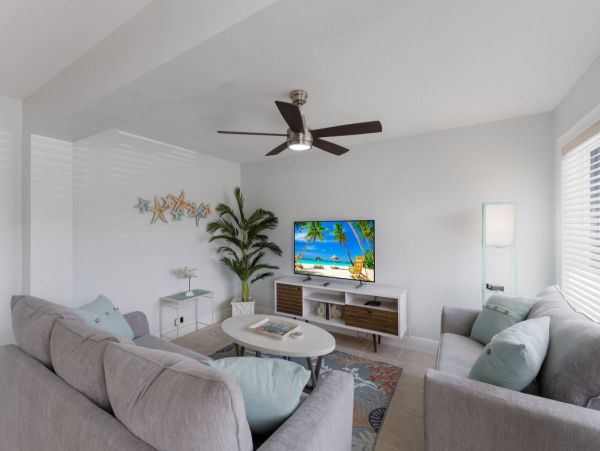Beachfront Condo Getaway in Boca Grande - Unwind in Paradise