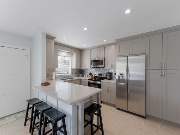Beachfront Condo Getaway in Boca Grande - Unwind in Paradise