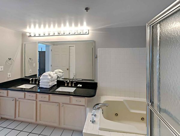Luxury Destin Beachfront Condo Rental Gulf-View Vacation Home for Families & Groups