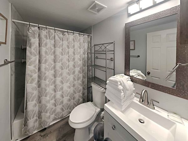 Luxury Destin Beachfront Condo Rental Gulf-View Vacation Home for Families & Groups