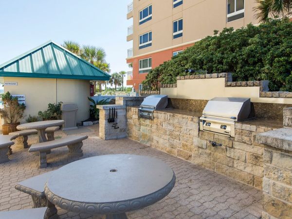 Luxury Destin Beachfront Condo Rental Gulf-View Vacation Home for Families & Groups