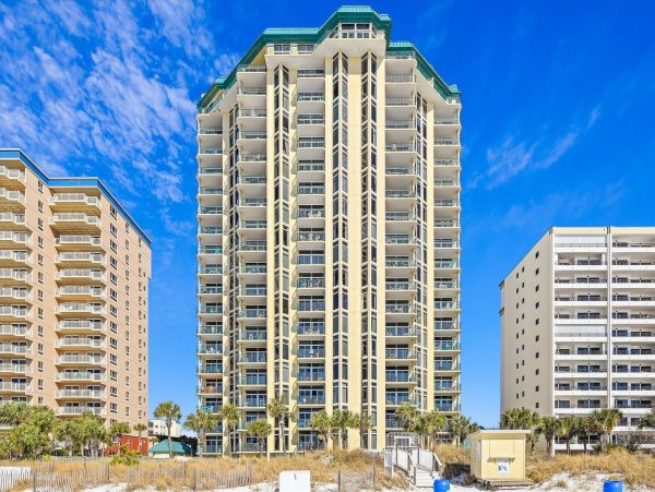 Luxury Destin Beachfront Condo Rental Gulf-View Vacation Home for Families & Groups