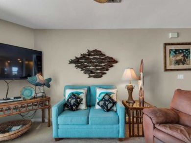 Charming Vacation townhome on Miramar Beach. Call Today.