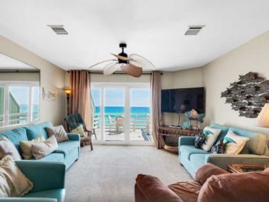 Charming Vacation townhome on Miramar Beach. Call Today.