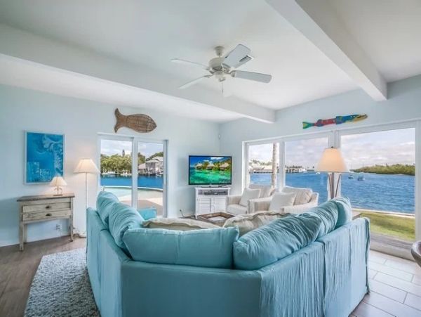 Luxury Four Bedroom Beach Vacation Home with Private Pool