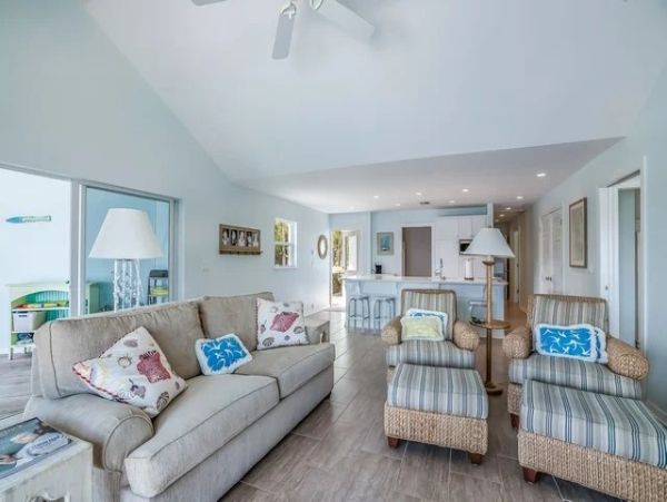 Luxury Four Bedroom Beach Vacation Home with Private Pool