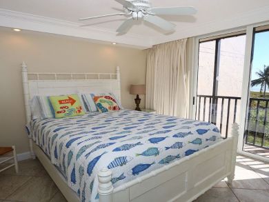 Sanibel Condo Rental on Beach with Three Bedrooms Sleeps 6