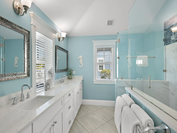 Luxury Five Bedroom Vacation Pool Home in Anna Maria